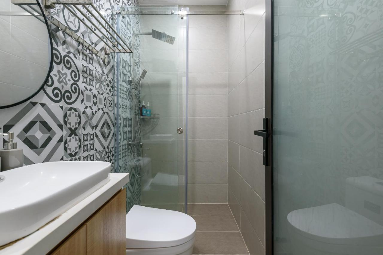 Cozrum Homes - Graceful Corner ホーチミン市 エクステリア 写真
