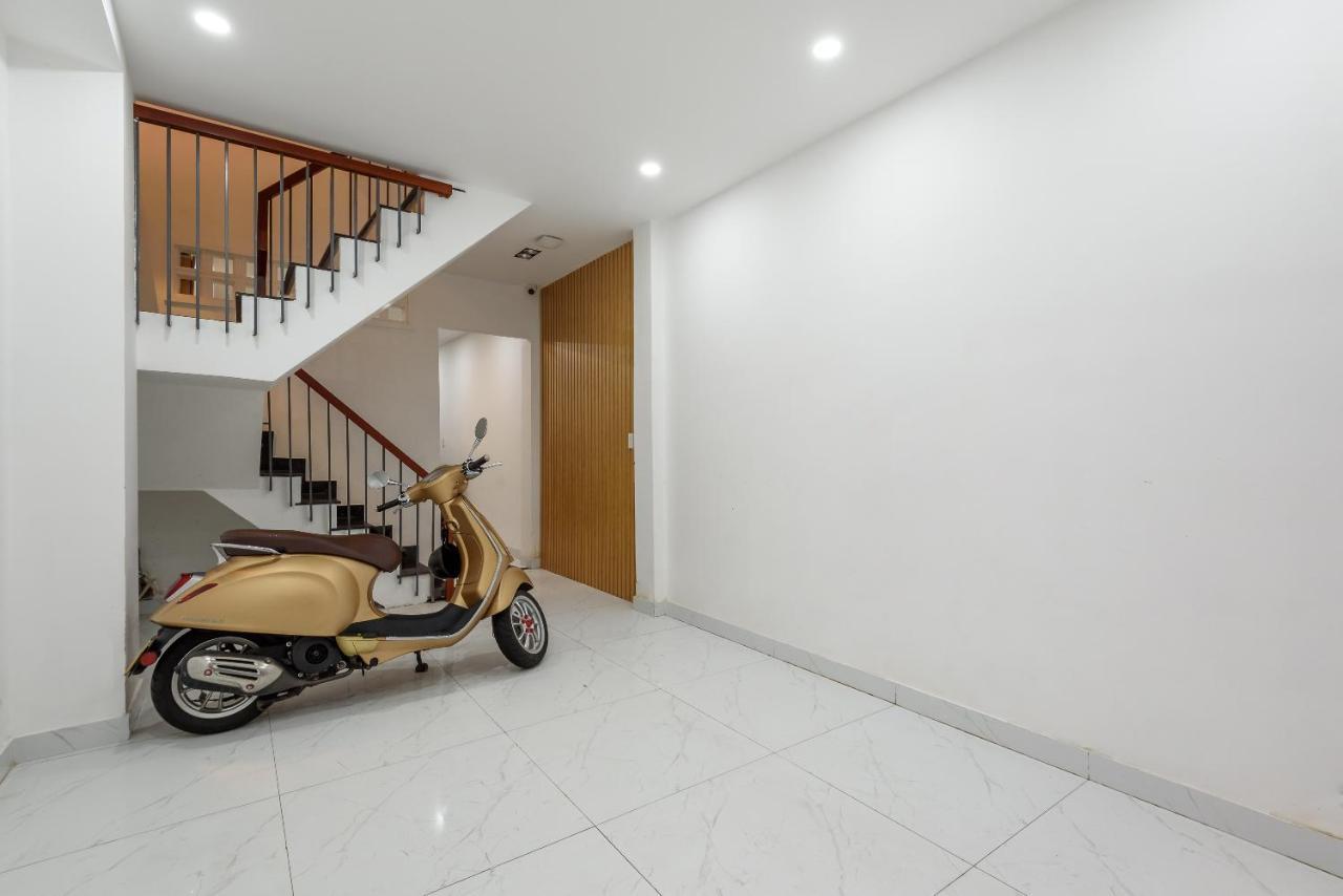 Cozrum Homes - Graceful Corner ホーチミン市 エクステリア 写真